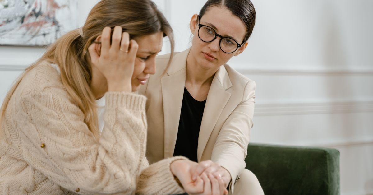 Nie jesteś sam/a: gdzie i jak szukać wsparcia, gdy doświadczasz przemocy psychicznej