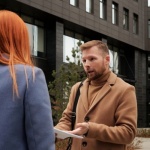 Gdy po kłótni spada deszcz czułości: jak rozpoznać „bombardowanie miłością” i nie dać się wciągnąć