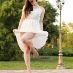 Kobiecy styl bez sukienek: 10 zestawów, w których poczujesz się wyjątkowo